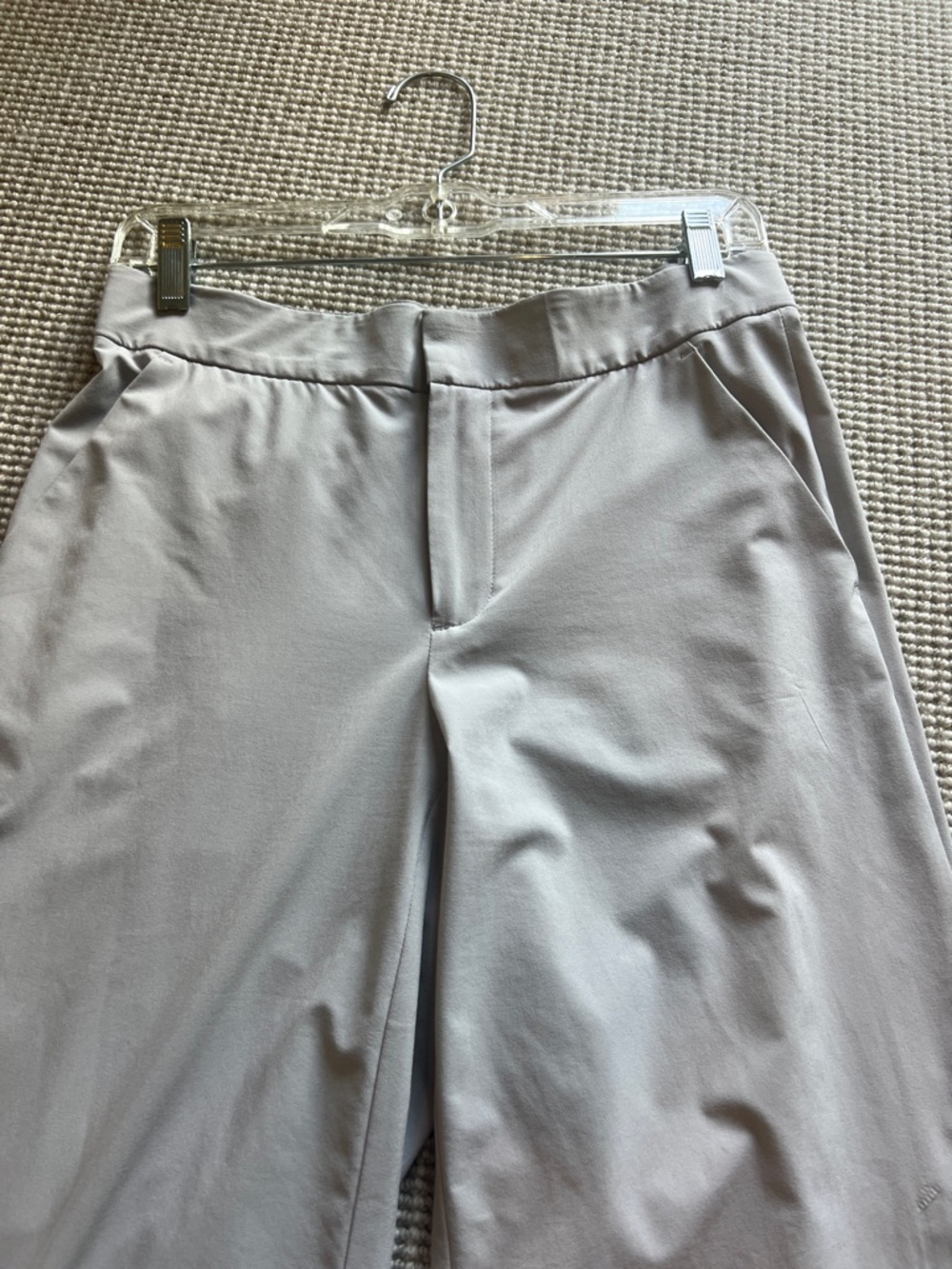 Athleta Woman’s Wide-Leg Pants in Light Gray - Picture 4 of 5